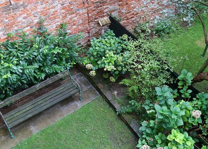 דירה Altbauwohnung *